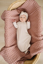 Load image into Gallery viewer, Mebie Baby Vanilla Organic Cotton Ribbed Knot Gown