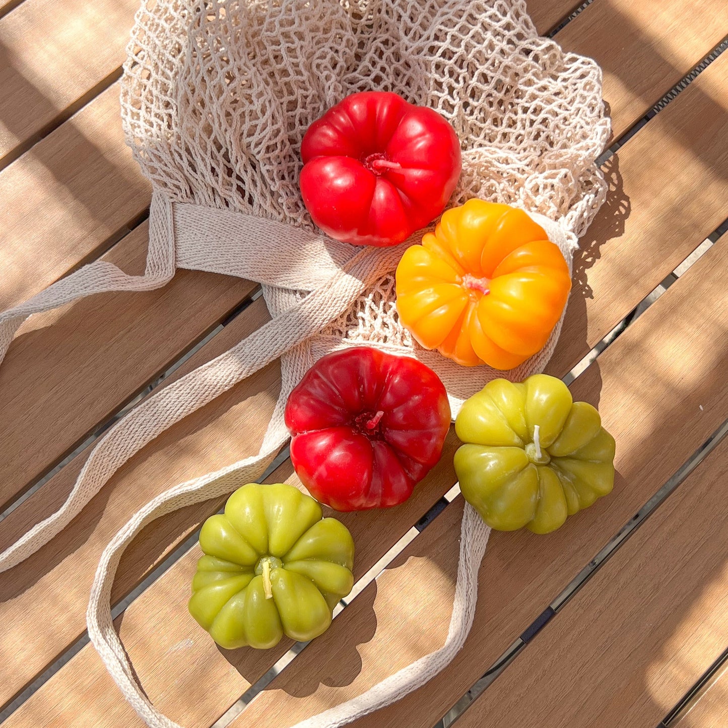 HEIRLOOM TOMATO BEESWAX CANDLE