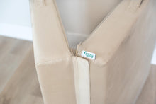 Load image into Gallery viewer, Velcro Base Pillow Pack