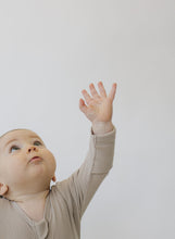 Load image into Gallery viewer, Mebie Baby Oatmeal Organic Cotton Ribbed Zipper Footed Onesie Pajamas