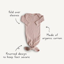 Load image into Gallery viewer, Mushie Organic Cotton Ribbed Knotted Baby Gown + Beanie Set