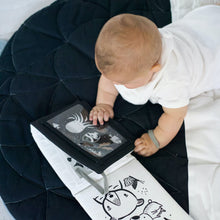 Load image into Gallery viewer, Wee Gallery Organic Eco-Friendly Newborn Baby Gift Set | Ocean