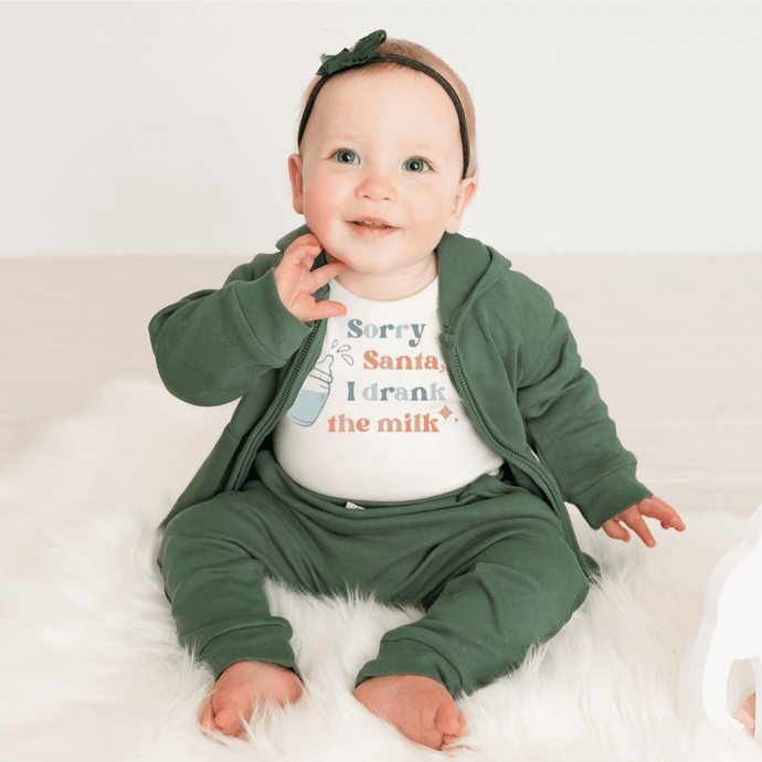 The Ultimate Minimalist Eco-Friendly Gift Guide: Best Non-Toxic & Montessori Toys for Baby's First Christmas