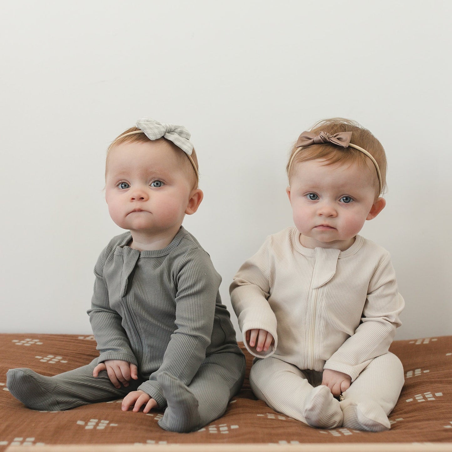 Mebie Baby Organic Cotton Ribbed Zipper Footed Pajamas Onesie | Grey