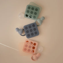 Load image into Gallery viewer, Fresh Food Feeder Freezer Tray
