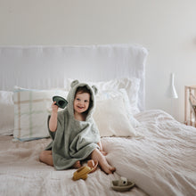 Load image into Gallery viewer, Bear Poncho Towel

