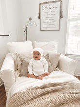 Load image into Gallery viewer, Luna + Luca Chunky Rib Organic Cotton Knit Long Sleeve Gender Neutral Romper - White
