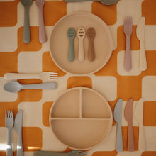 Load image into Gallery viewer, Classic Silicone Suction Plate
