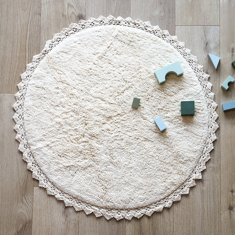 Perla Round Cotton Rug with Crochet Lace Edge – Ecru