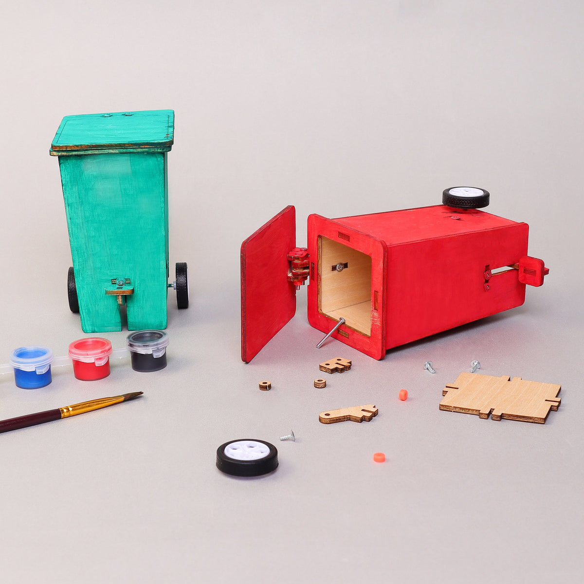 Kitsville Build & Paint Mini Trash Cans (Set of 2) – Wooden DIY Craft Kit