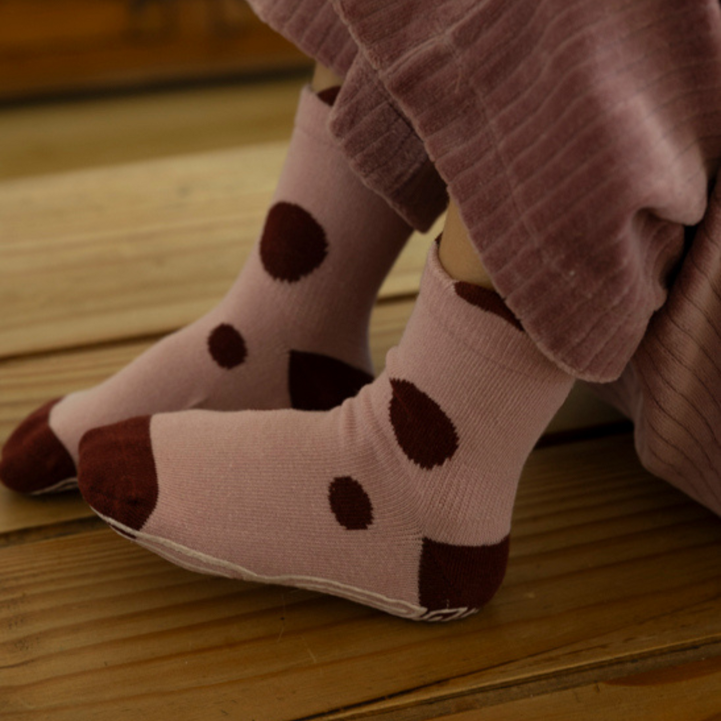 New-Ladybug & Friends- Organic- 4 Pairs of Stay-On Baby & Toddler Non-Slip Socks