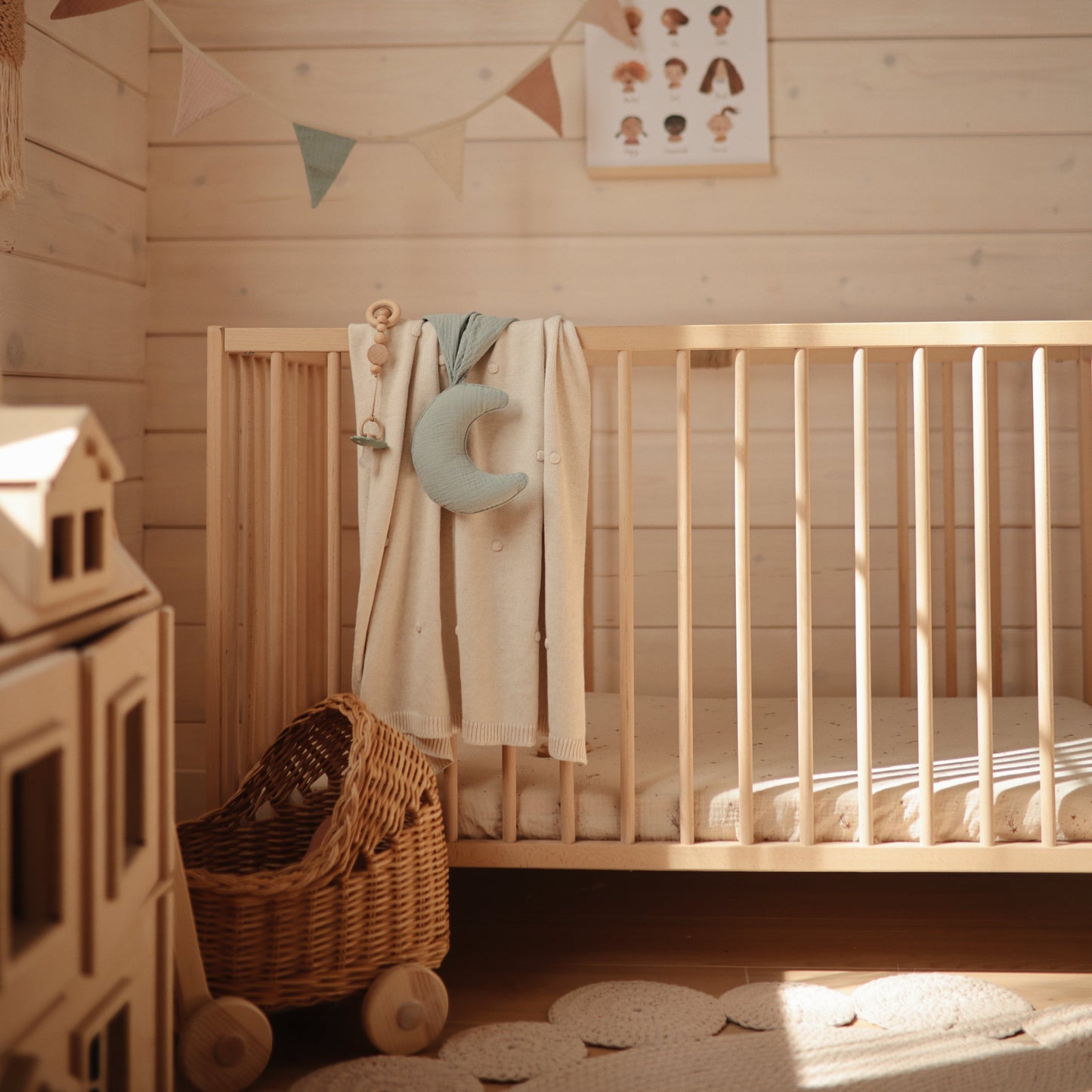 Mushie Organic Cotton Baby Moon Lovey Blanket