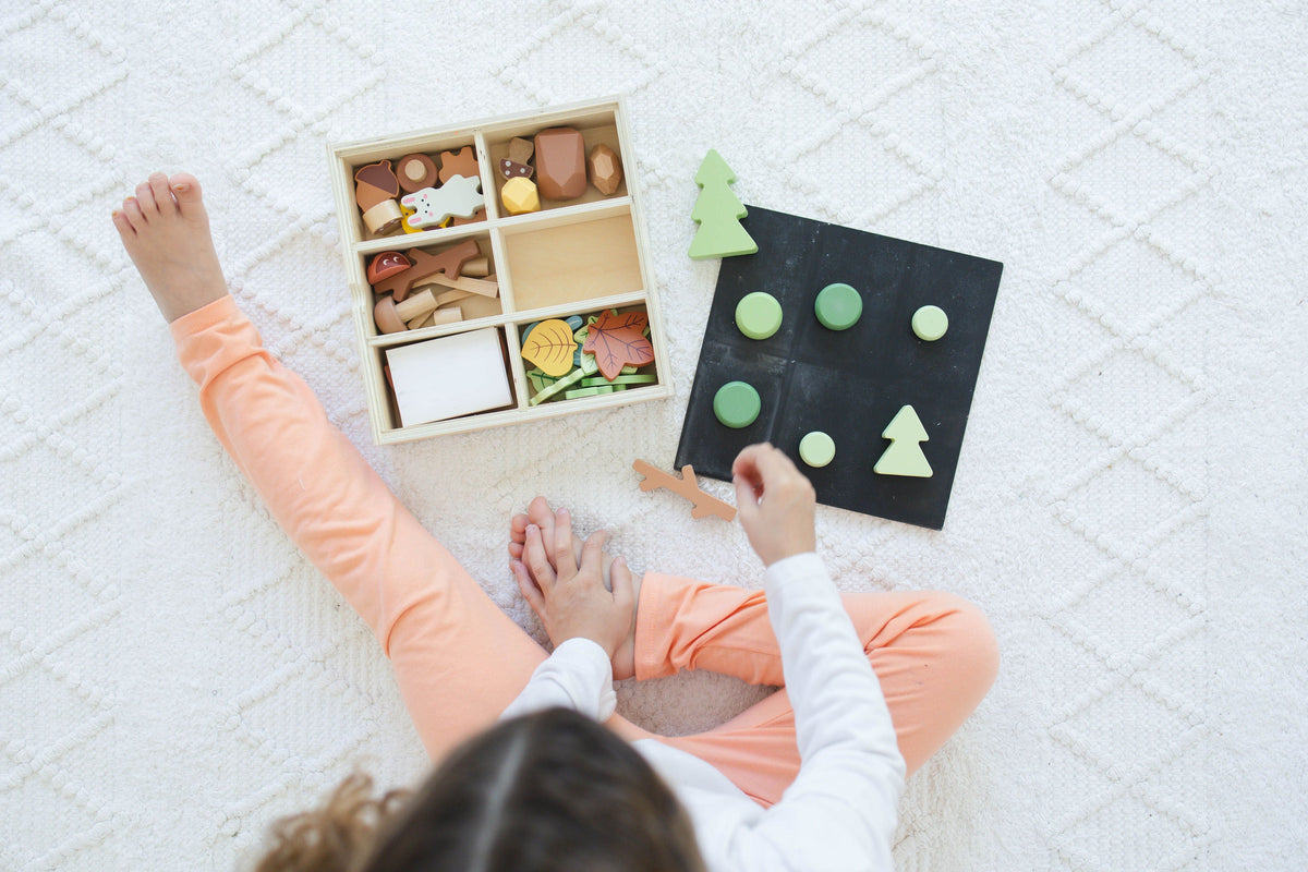Wooden Forest Sensory Bin – 38-Piece Woodland Play Set with Chalkboard Lid, Ages 3+