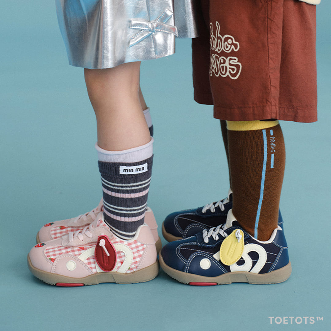 Scout Kid Sneaker – Vegan Leather, Adjustable Heel Fit