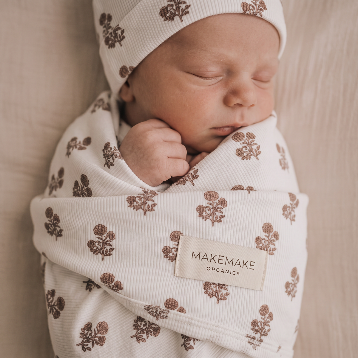 Organic Cotton Swaddle Blanket & Knotted Hat Set for Newborns – Loom