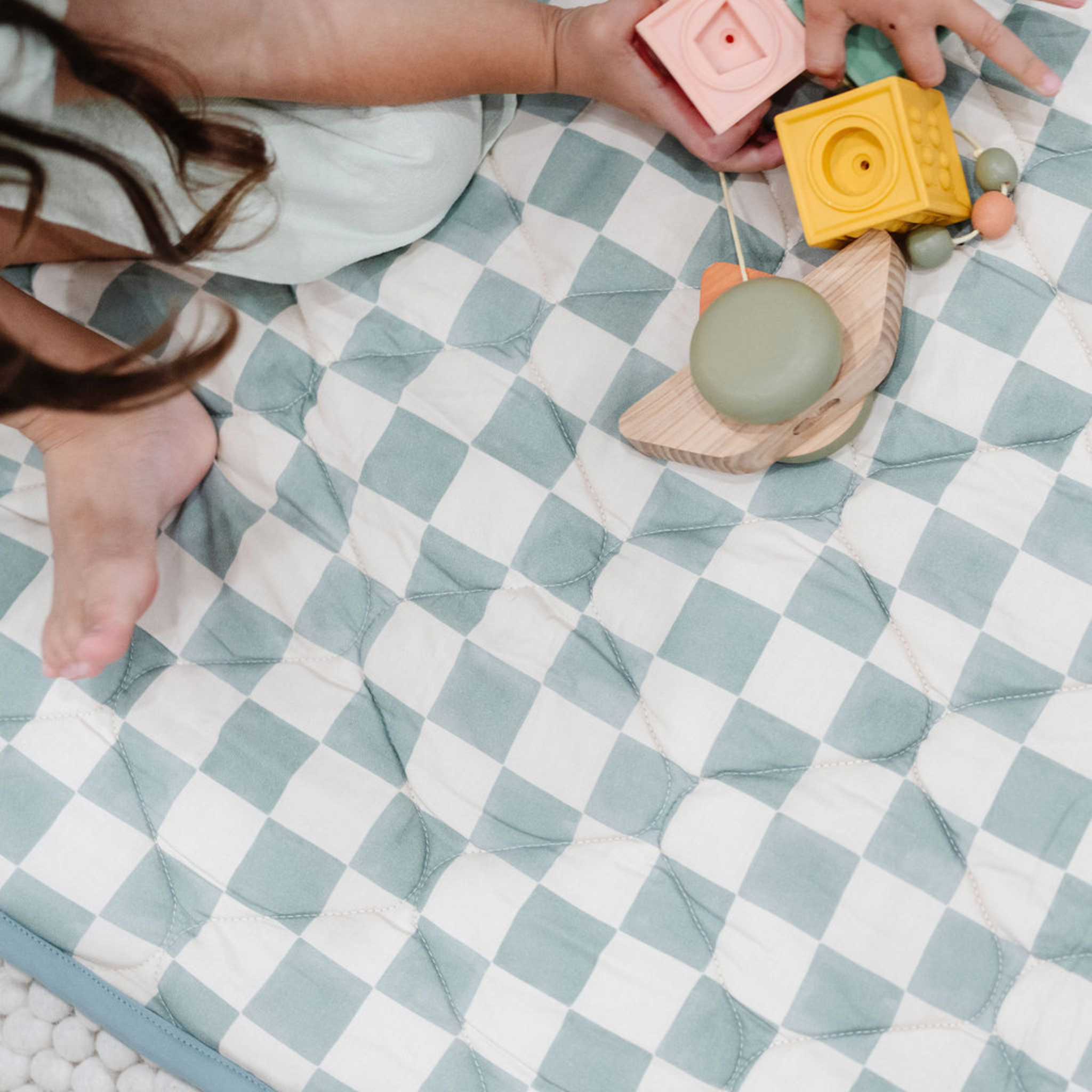 Checker Matcha Picnic Blanket - Thumbnail 4