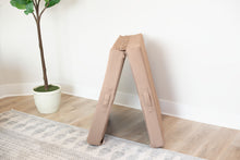 Load image into Gallery viewer, Velcro Base Pillow Pack
