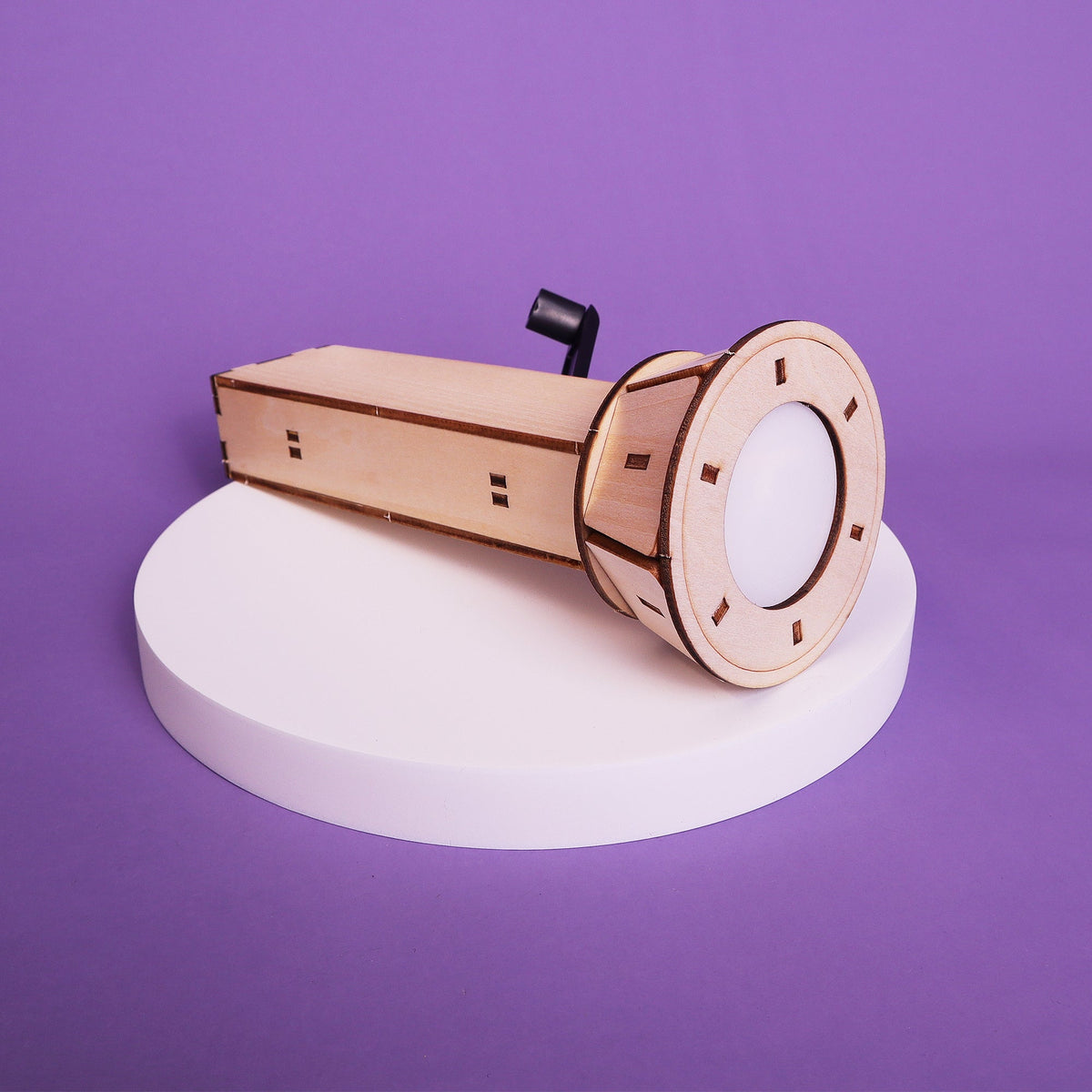 Kitsville Hand-Crank Flashlight DIY Kit – Wooden STEM Building Kit for Kids