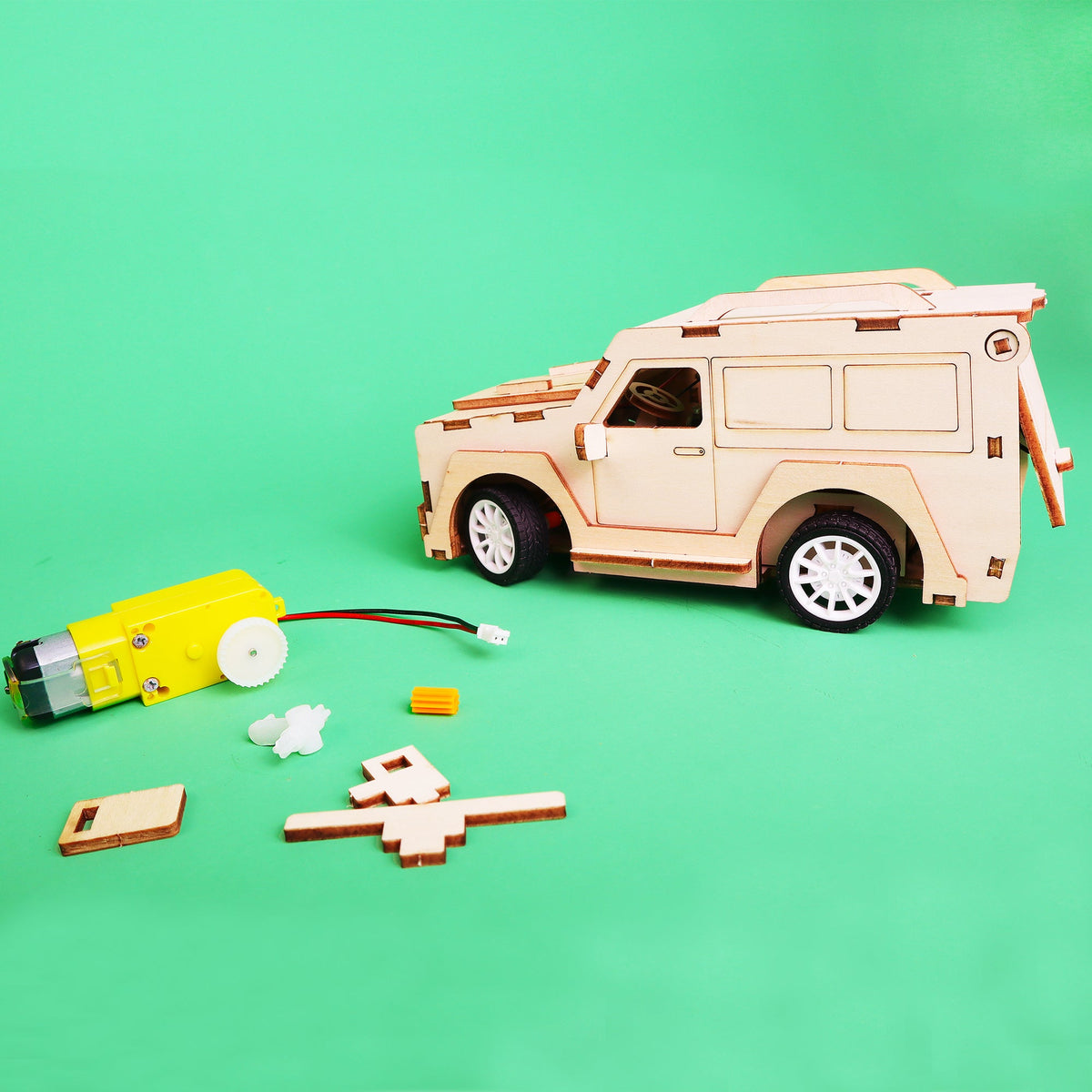 Kitsville 2.4 GHz RC SUV Car DIY Kit – Wooden STEM Building Kit for Kids 12+
