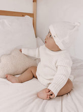 Load image into Gallery viewer, Luna + Luca Chunky Rib Organic Cotton Knit Long Sleeve Gender Neutral Romper - White
