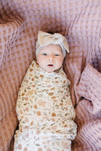 Load image into Gallery viewer, Mebie Baby Vanilla Organic Cotton Ribbed Bow Head Wrap
