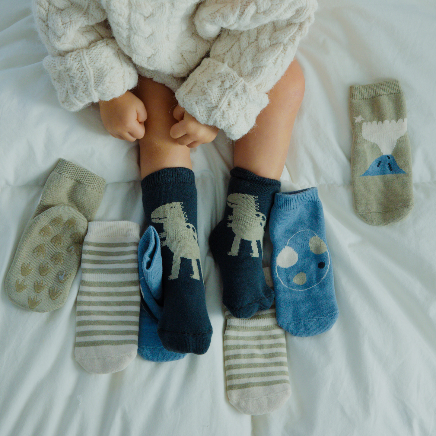 New- Dinosaur- Organic- 4 Pairs of Stay-On Baby & Toddler Non-Slip Socks