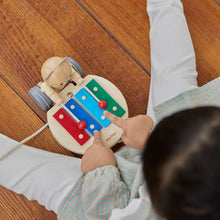 Load image into Gallery viewer, Pull Along Musical Bear
