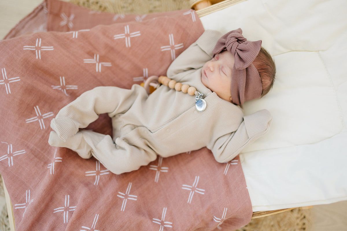 Mebie Baby Oatmeal Organic Cotton Ribbed Snap Footed Pajamas (NB–18 Months)