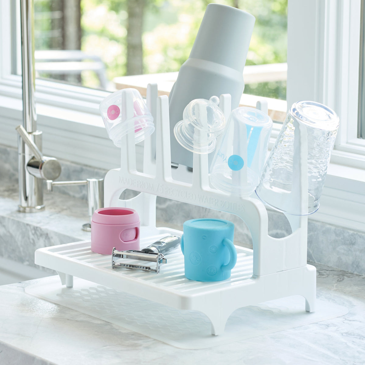 PopYum Baby Bottle 4-Pack Set with White Drying Rack & Silicone Mat – Pink (2 x 5oz + 2 x 9oz)