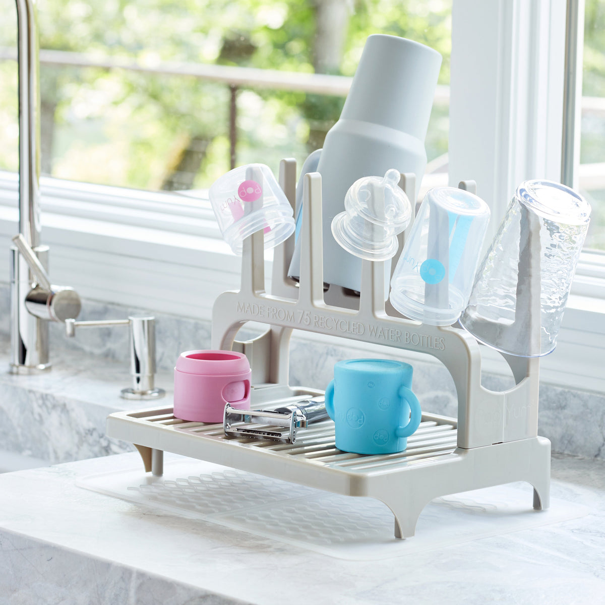 PopYum 9oz Formula-Making Baby Bottle 3-Pack with Gray Drying Rack & Silicone Mat – Pink