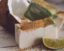 Load image into Gallery viewer, Lime in de Coconut Organic Handmade Soap
