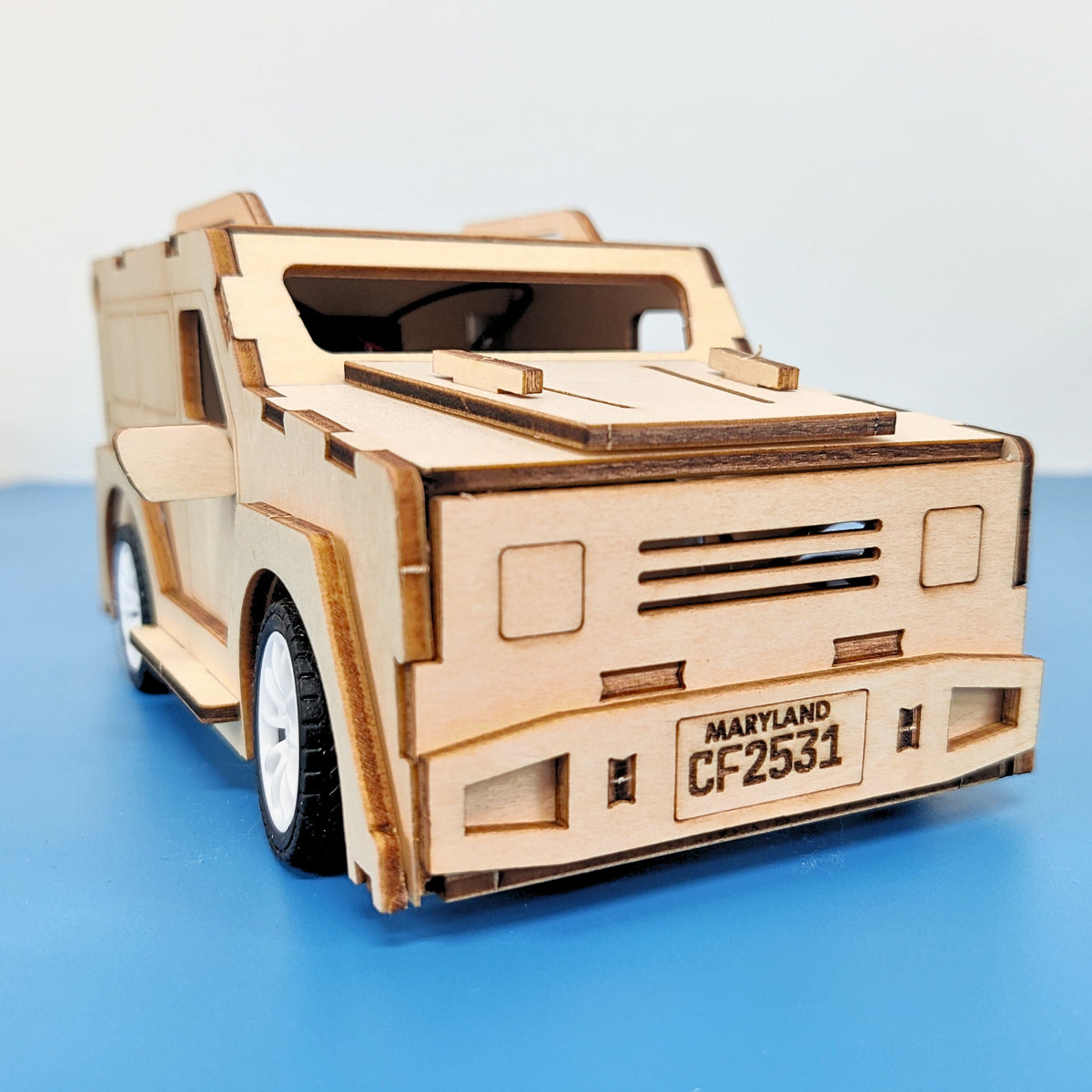 Kitsville 2.4 GHz RC SUV Car DIY Kit – Wooden STEM Building Kit for Kids 12+