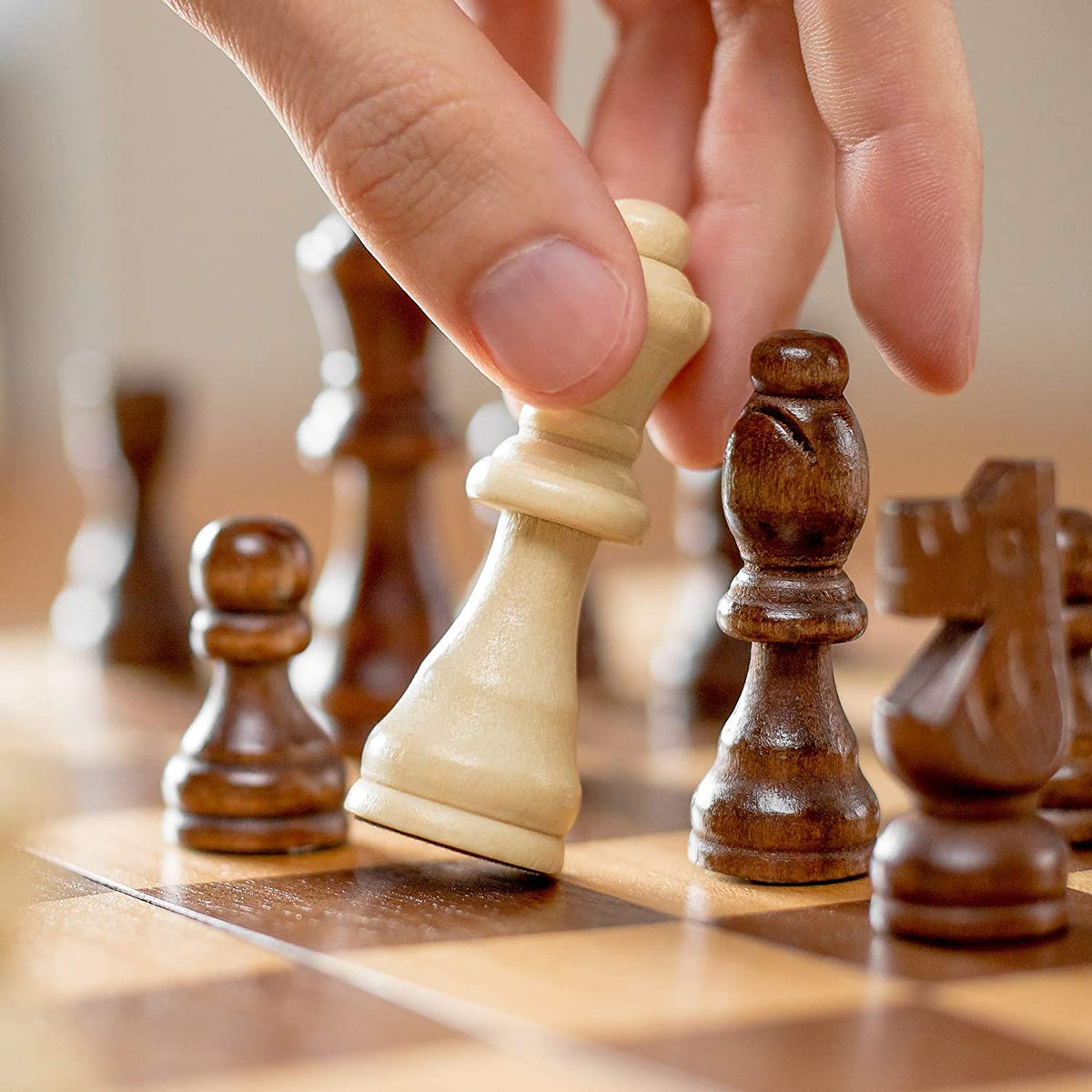 Forest Chess Set – Folding Wooden Chess Board with Storage & 32 Staunton Wood Pieces