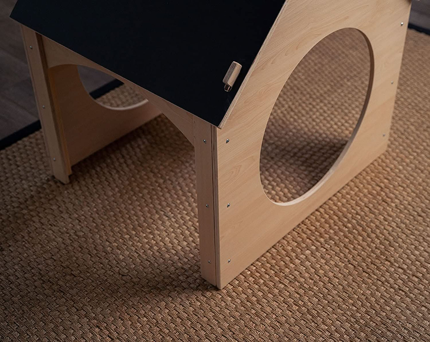 Avenlur Evergreen- Sustainable Children's Playhouse with Chalkboard Roof