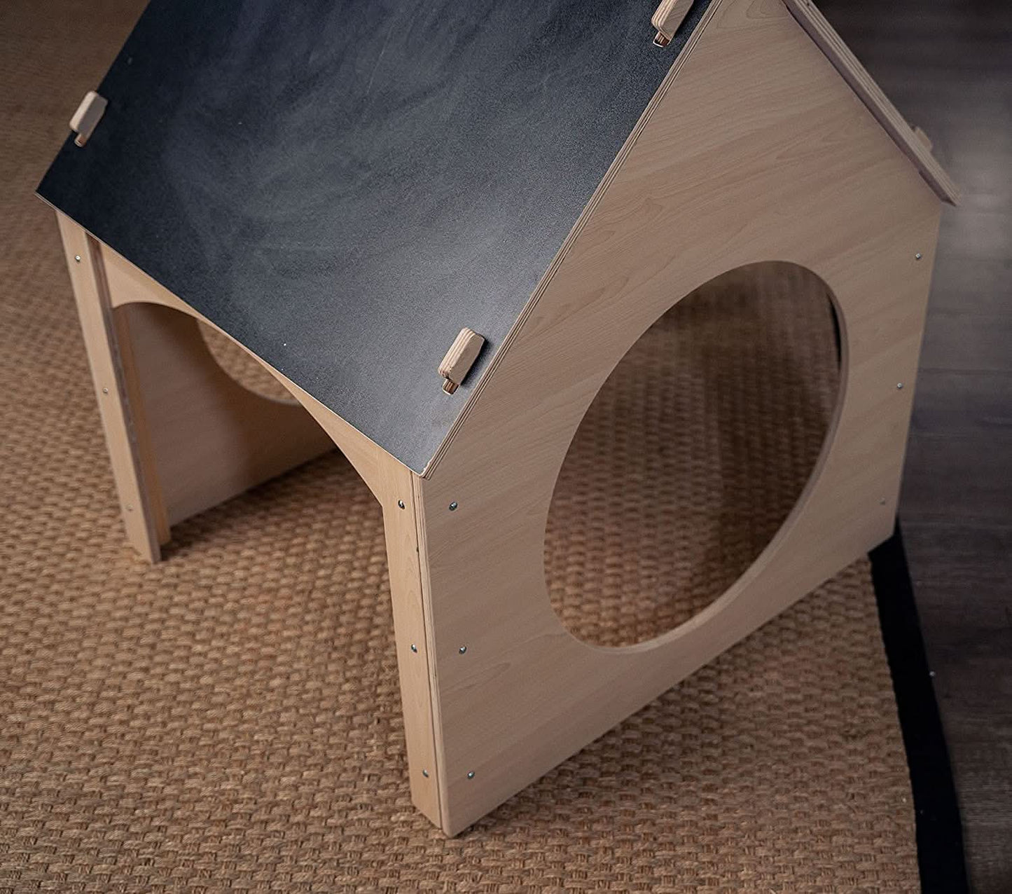 Avenlur Evergreen- Sustainable Children's Playhouse with Chalkboard Roof