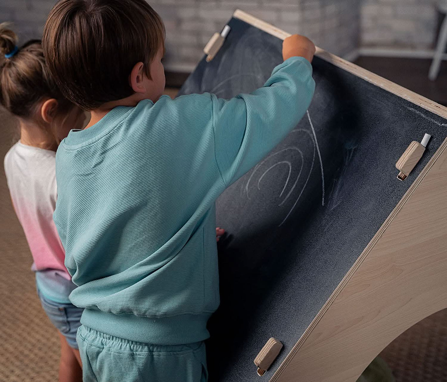 Avenlur Evergreen- Sustainable Children's Playhouse with Chalkboard Roof