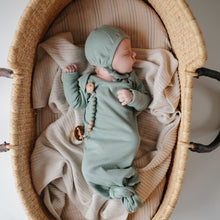 Load image into Gallery viewer, Mushie Organic Cotton Ribbed Baby Bonnet
