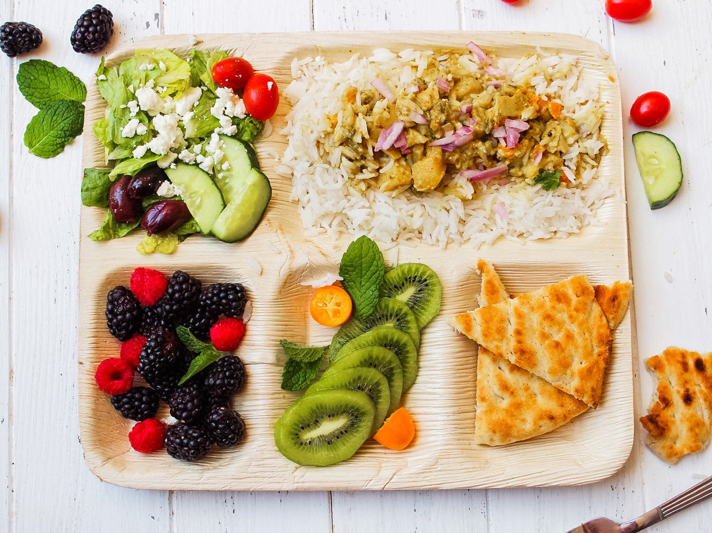 Ecozoi Disposable Eco-Friendly Plant Based Divided Plates, 5 Compartment 12" Rectangle Palm Leaf Plates, 25 Pack