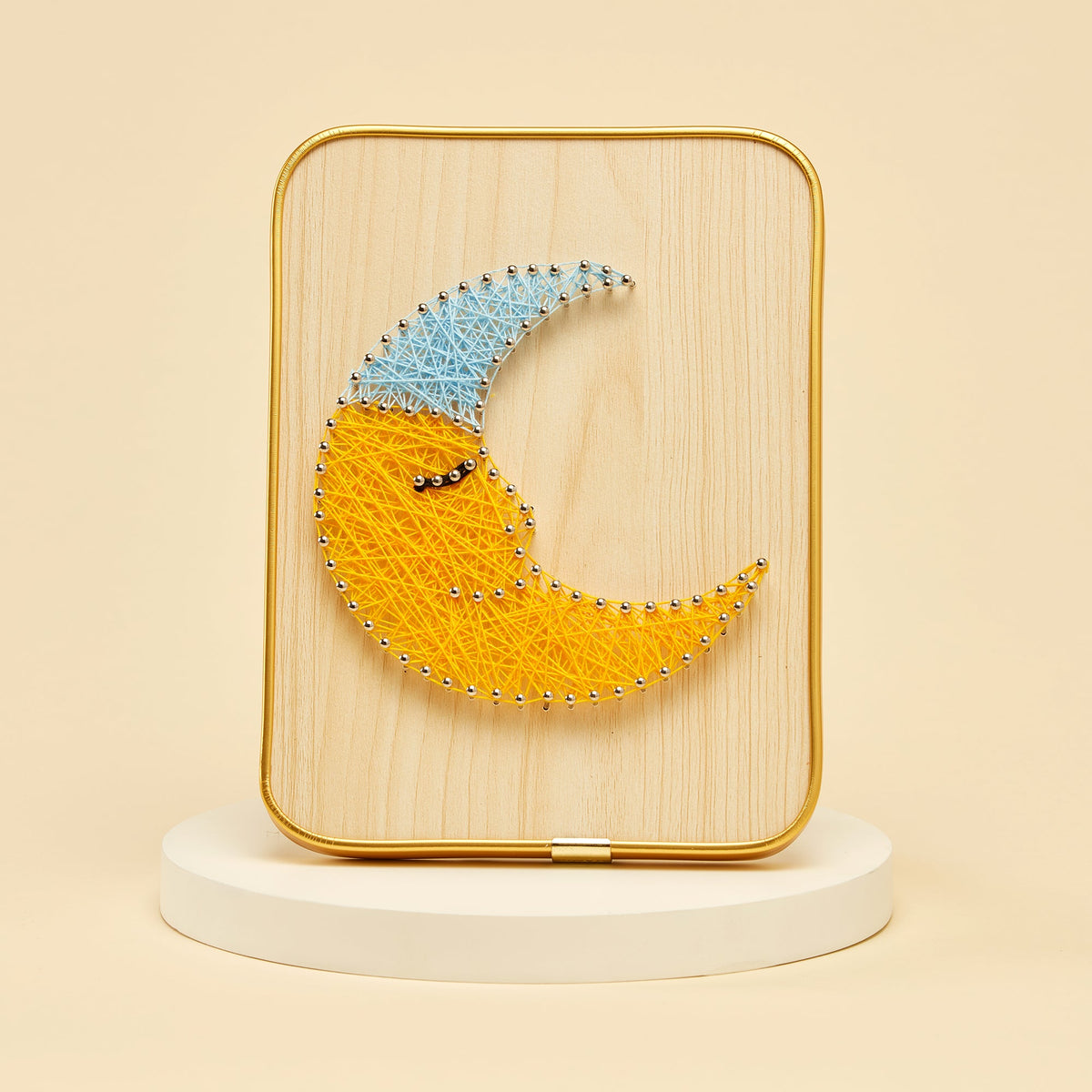 Kitsville String Art Kit – Wooden DIY Craft Kit