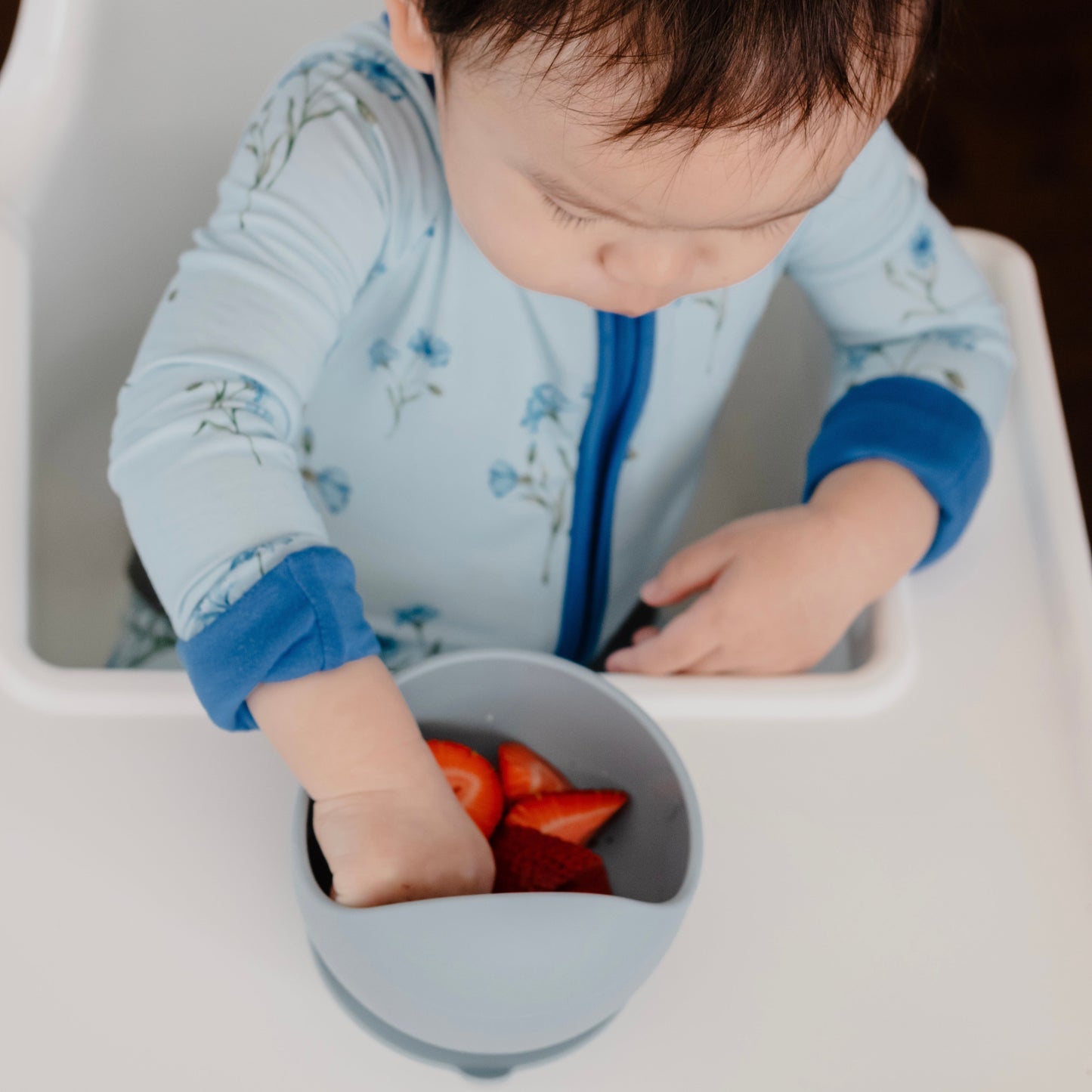 Easy Scoop Suction Bowl