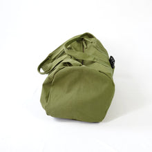 Load image into Gallery viewer, Terra Thread Aarde Eco-Friendly Gym Sports Camp Weekender Duffle Bag
