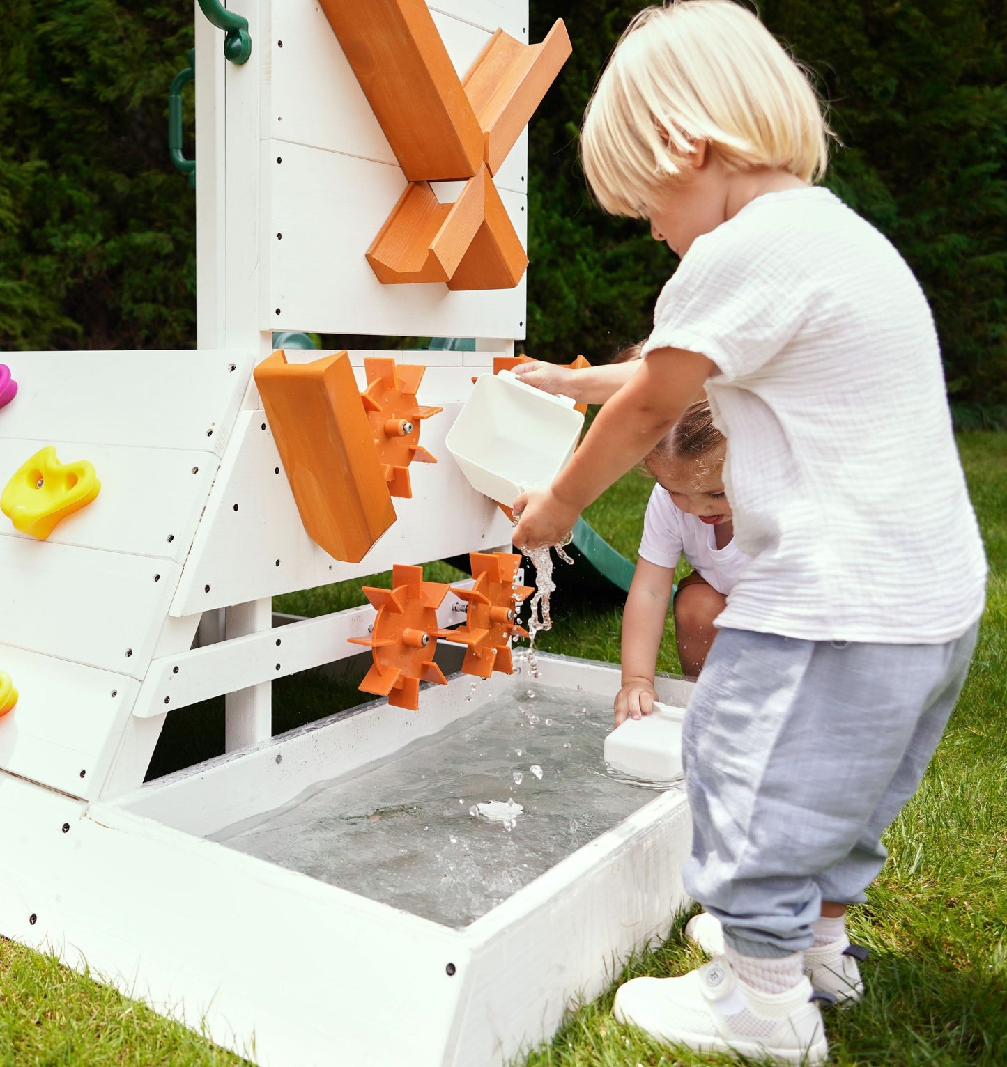 Avenlur Aloe Sustainable Outdoor Mini Playset with Water Fun