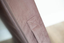 Load image into Gallery viewer, Velcro Base Pillow Pack
