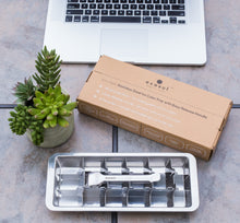 Load image into Gallery viewer, Ecozoi Stainless Steel Ice Cube Tray with Easy Release Handle, Vintage Design
