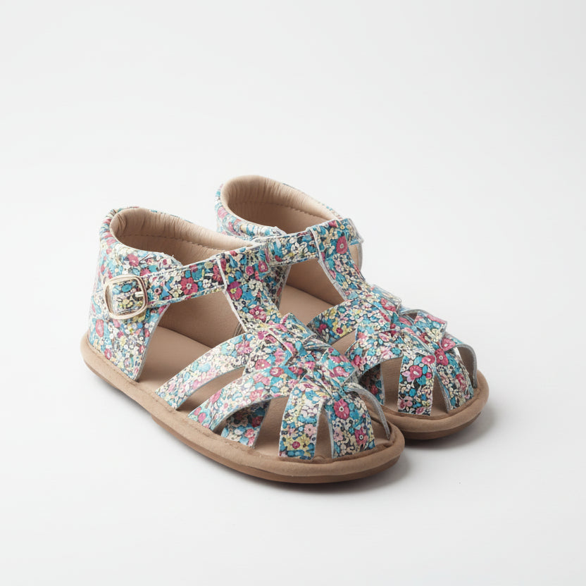 The Closed Toe Sandal