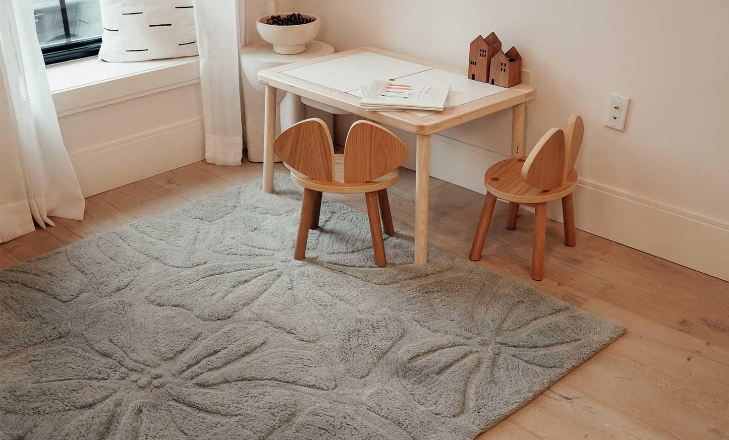 Sage & Wild Floral Field Washable Wool Rug - RWS Certified New Zealand Wool with Raised Floral Design