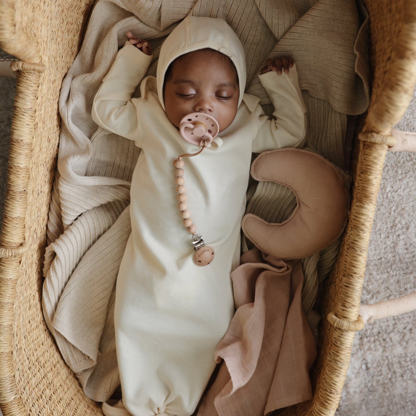 Mushie Organic Cotton Baby Moon Lovey Blanket