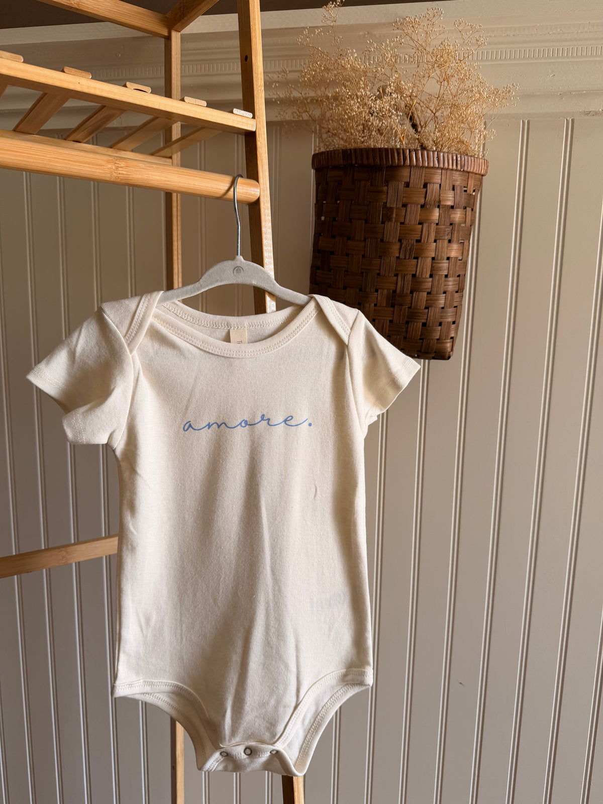 Amore Organic Cotton Baby Bodysuit – Short Sleeve, 0–24M