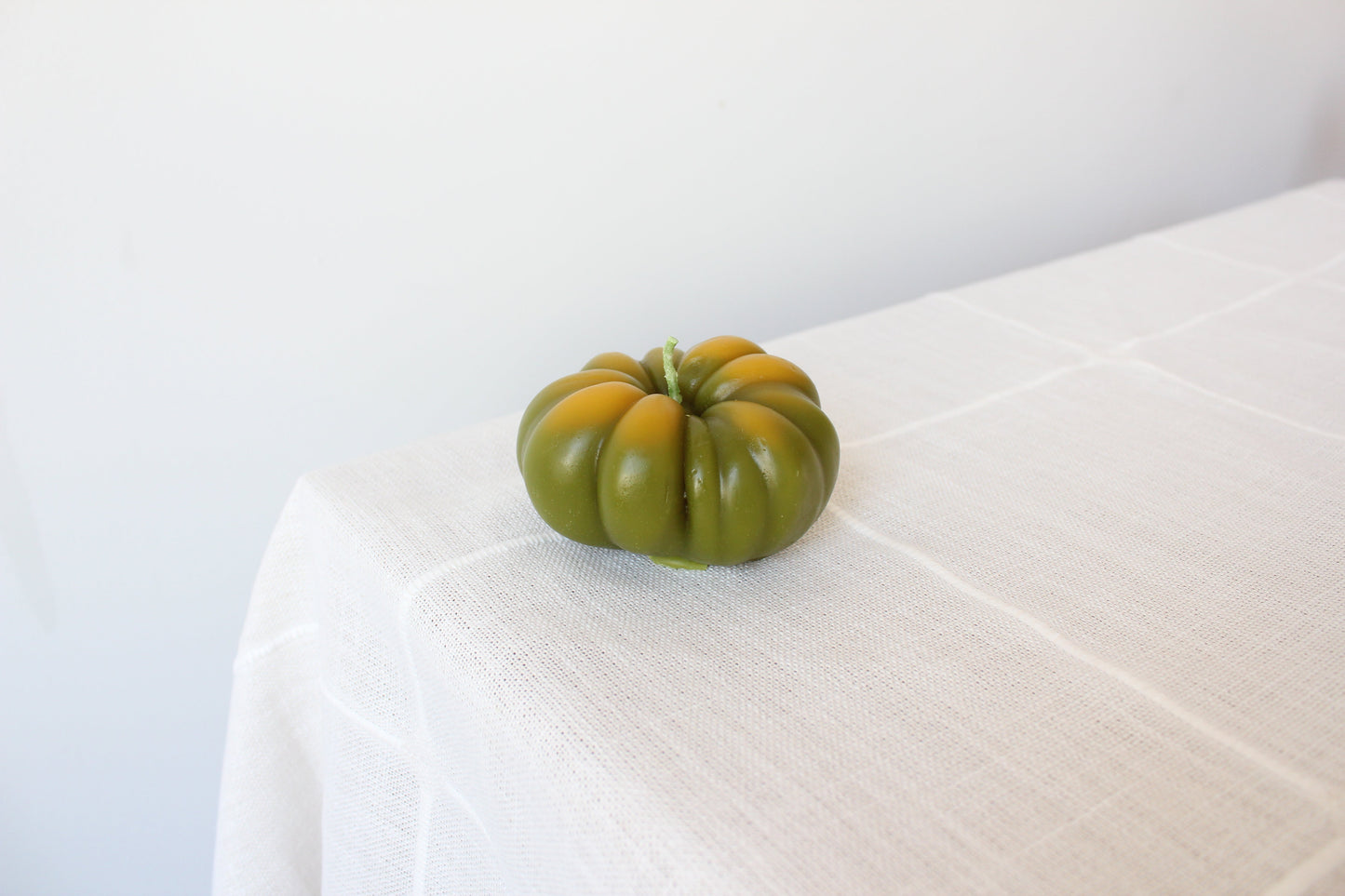 SUNKISSED GREEN HEIRLOOM TOMATO BEESWAX CANDLE