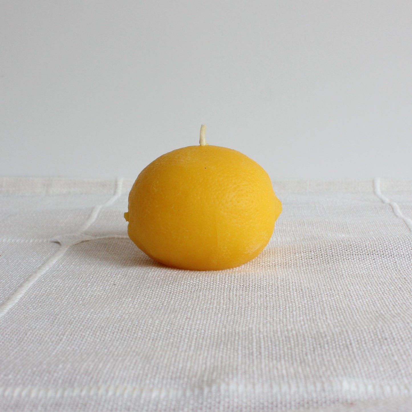 Beeswax Lemon Candle